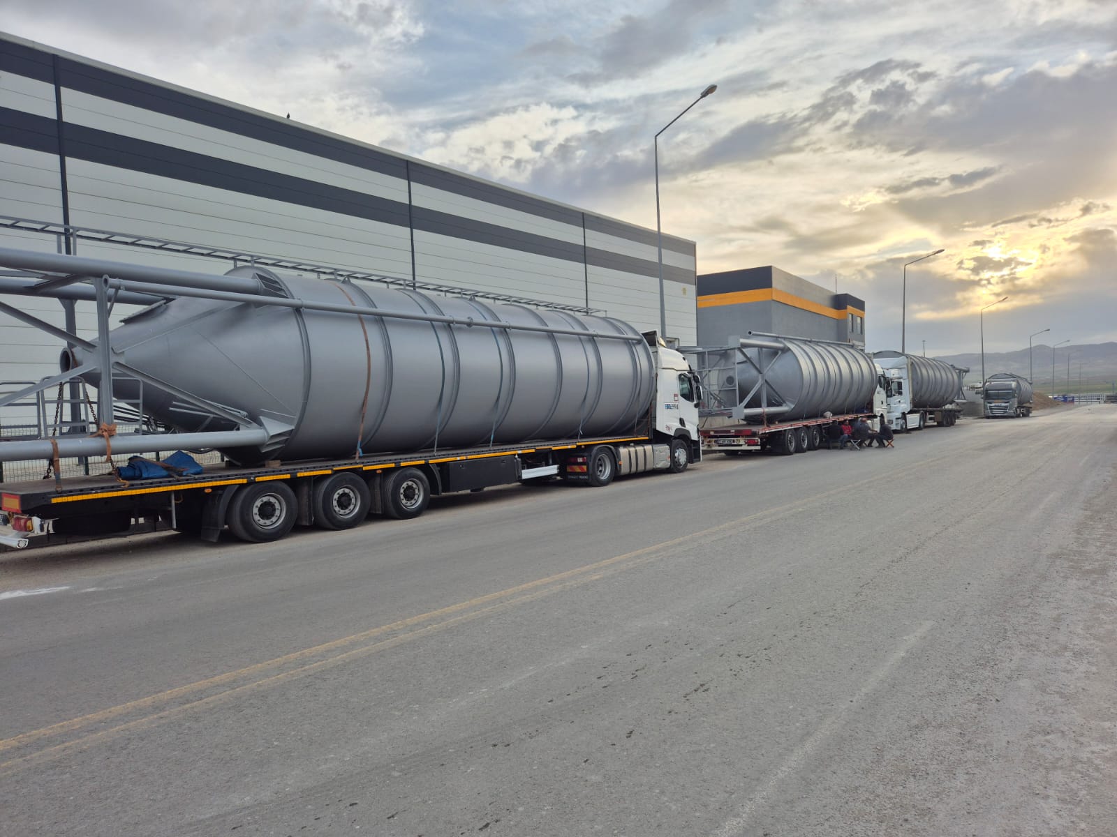 Silo bodies prepared for transport. Project capacity and destination are not specified in this photograph.